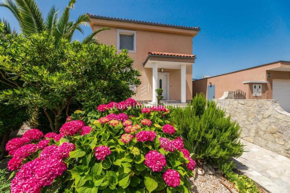 Crikvenica, vila z bazenom in pogledom na morje!