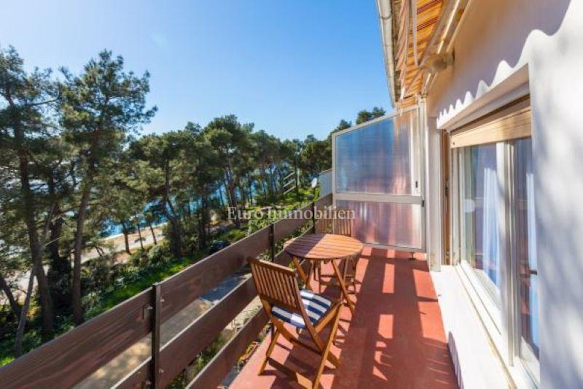 Kuća s bazenom prvi red do mora, Mali Lošinj