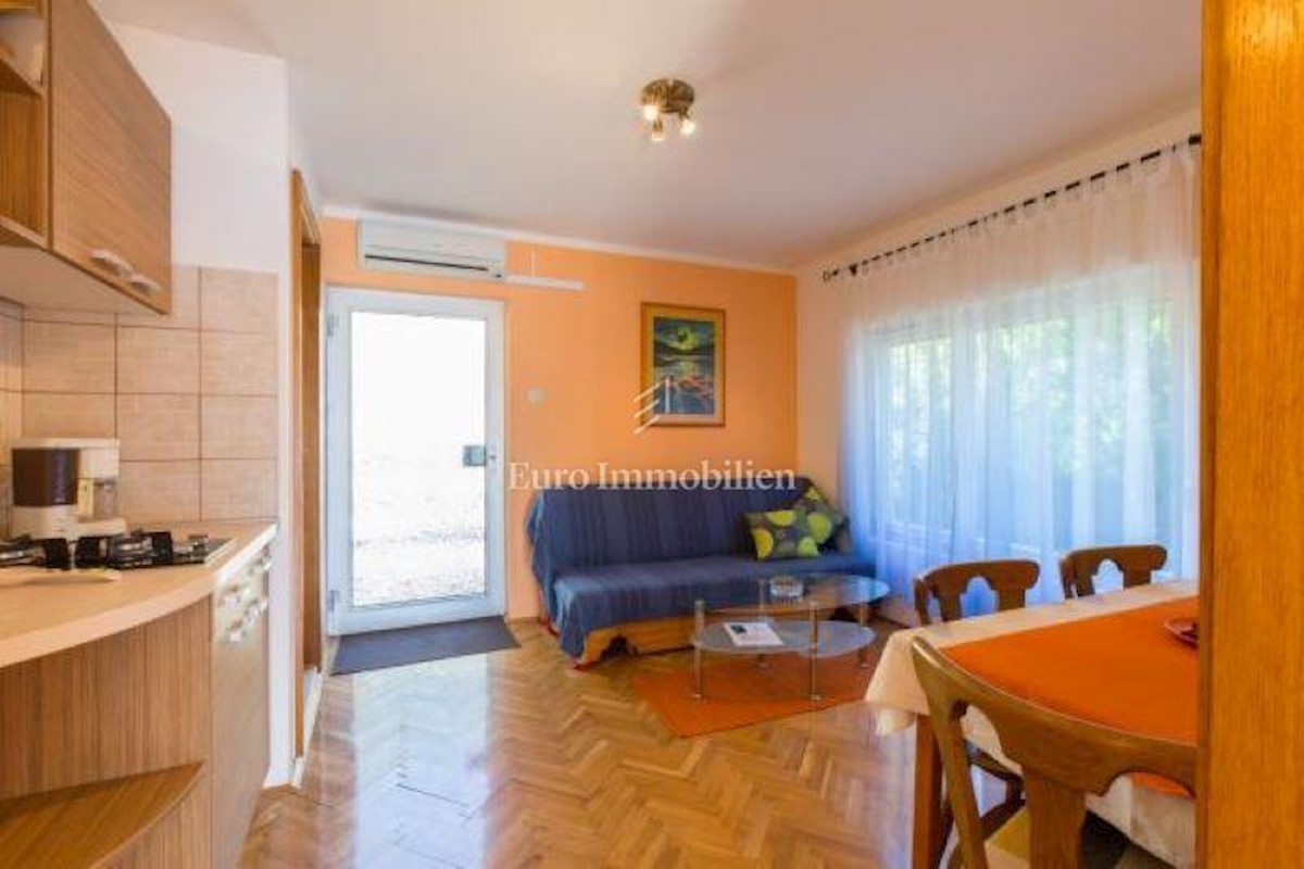 Kuća s bazenom prvi red do mora, Mali Lošinj