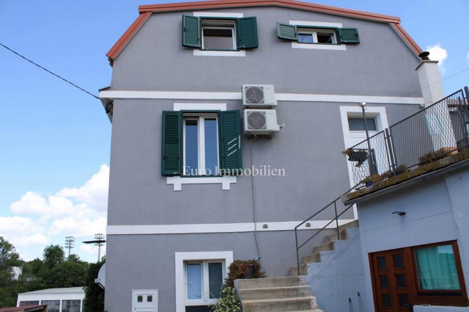 Hiša s pogledom na morje v bližini plaže Banj - Šibenik