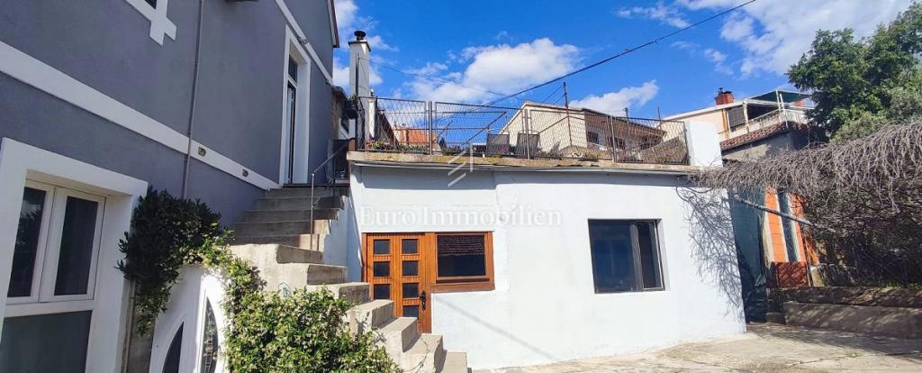 Hiša s pogledom na morje v bližini plaže Banj - Šibenik