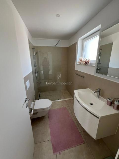 Bibinje - apartmaji v prvi vrsti do morja