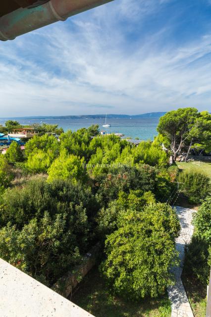 Punat - hiša tik ob plaži - TOP lokacija