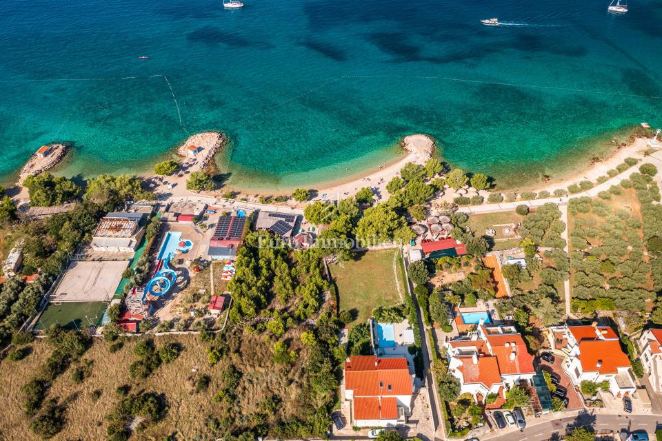 Punat - hiša tik ob plaži - TOP lokacija