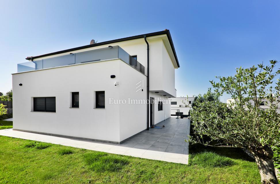 Moderna vila s pogledom na morje - Malinska
