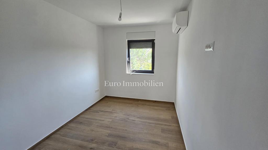 Jadranovo novogradnja hiša v nizu