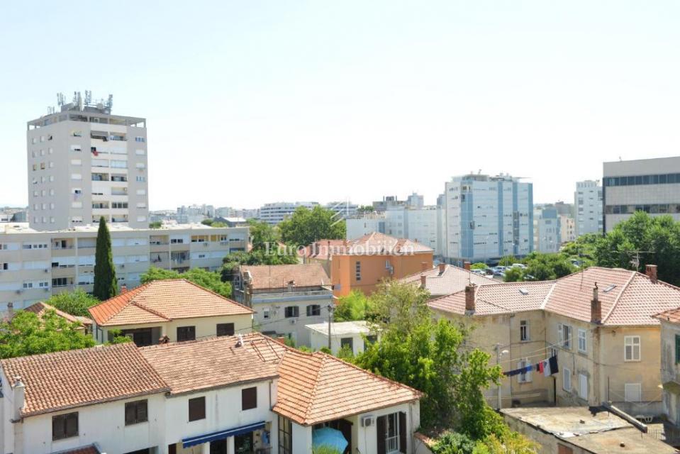 Apartma z dvigalom in pogledom na morje - Relja