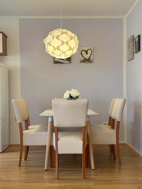 Opremljen apartma 100 metrov od morja!