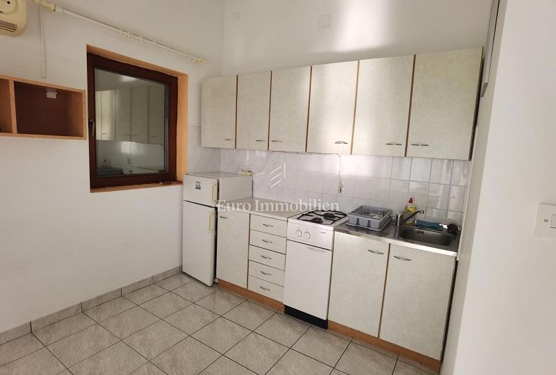 Novalja - apartma s pogledom na morje v bližini plaže