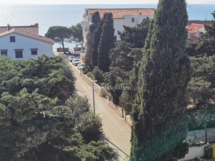 Novalja - apartma s pogledom na morje v bližini plaže