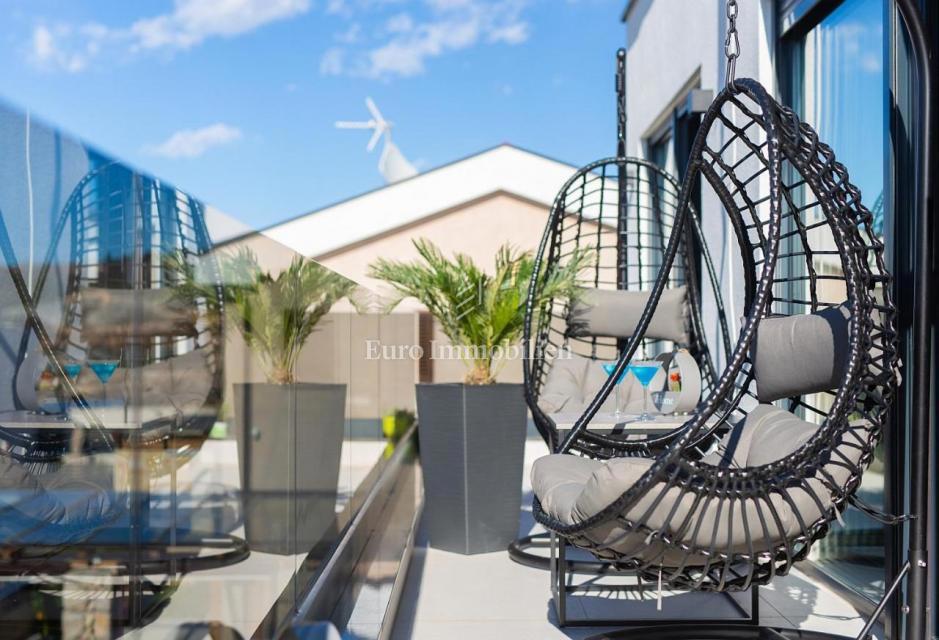 Penthouse v Malinski s pogledom na morje
