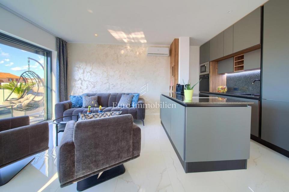 Penthouse v Malinski s pogledom na morje