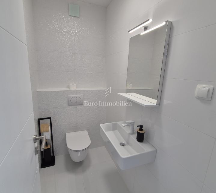 Nova hiša dvojček s pogledom na morje - otok Krk