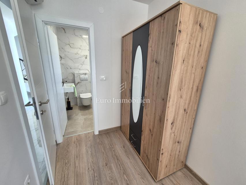 Nova hiša dvojček s pogledom na morje - otok Krk