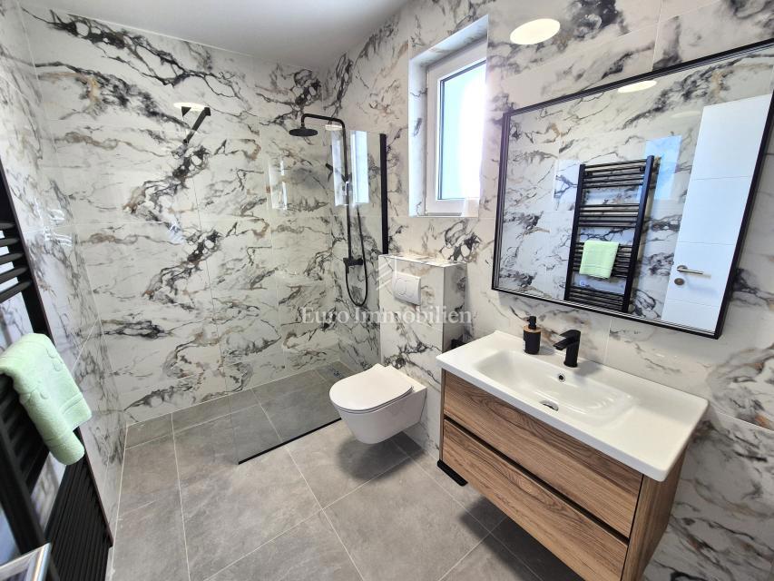 Nova hiša dvojček s pogledom na morje - otok Krk