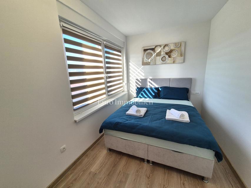 Nova hiša dvojček s pogledom na morje - otok Krk