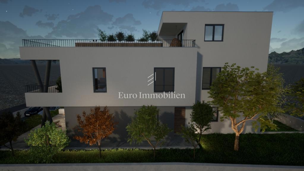 Novi apartma v pritličju z vrtom - Vodice