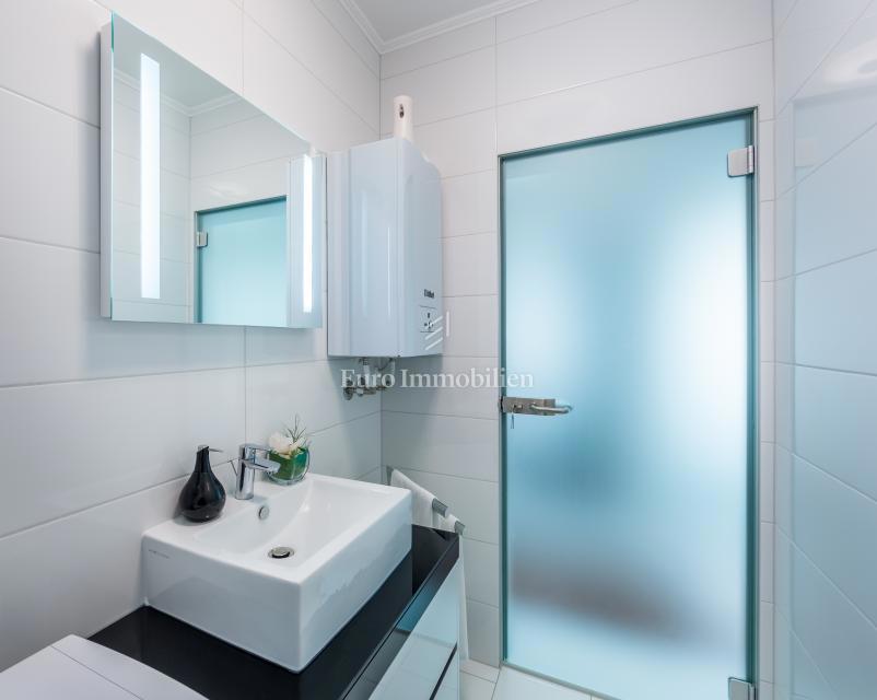 Luksuzni penthouse s fenomenalnim razgledom!