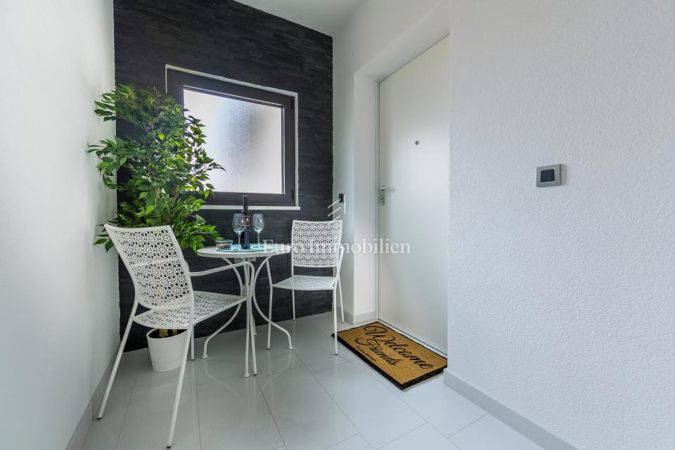 Luksuzni penthouse s fenomenalnim razgledom!