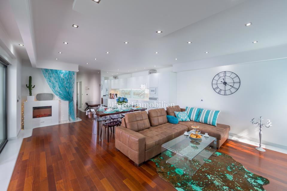 Luksuzni penthouse s fenomenalnim razgledom!