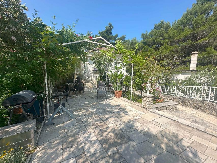 Zaostrog - Hiša s pogledom na morje, mirna lokacija