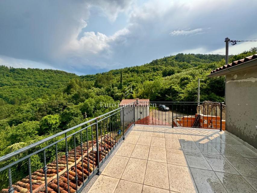 Pazin - hiša nad jezerom