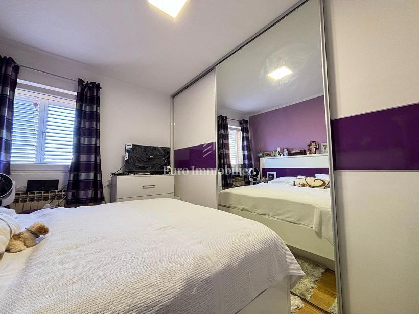 Novalja - hiša s 6 apartmaji