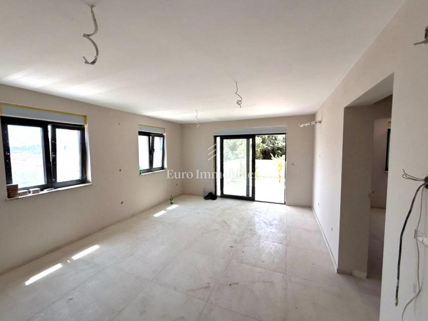 Rogoznica - apartma na odlični lokaciji blizu morja