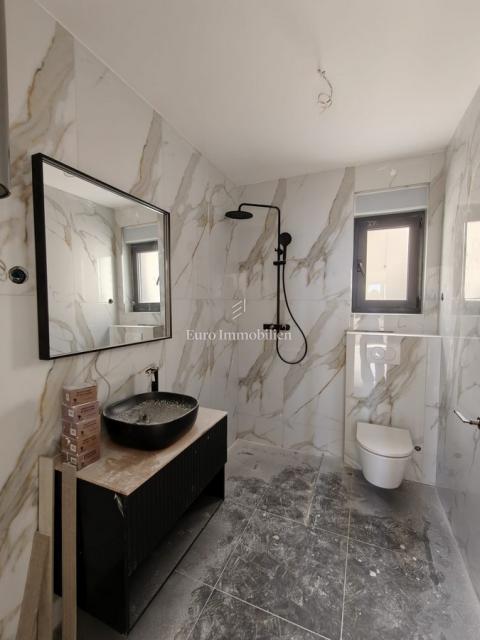 Rogoznica - apartma na odlični lokaciji blizu morja