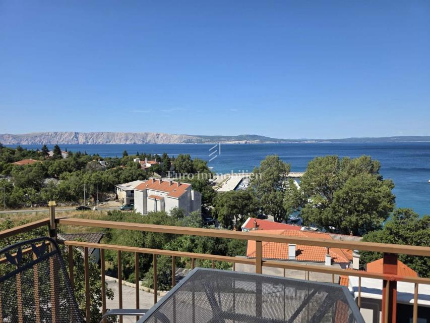 Klenovica - dva apartmaja na odlični lokaciji