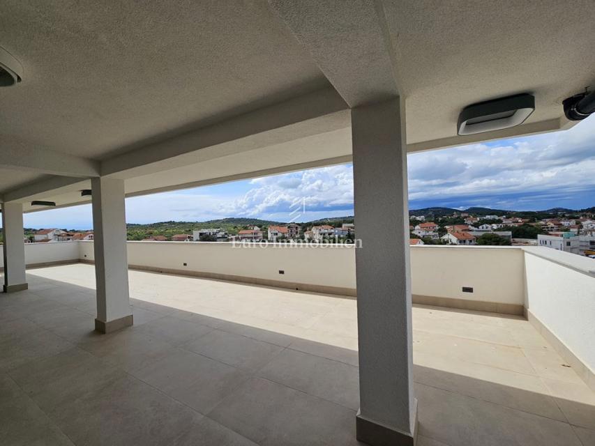 Jezera - penthouse s pogledom na morje