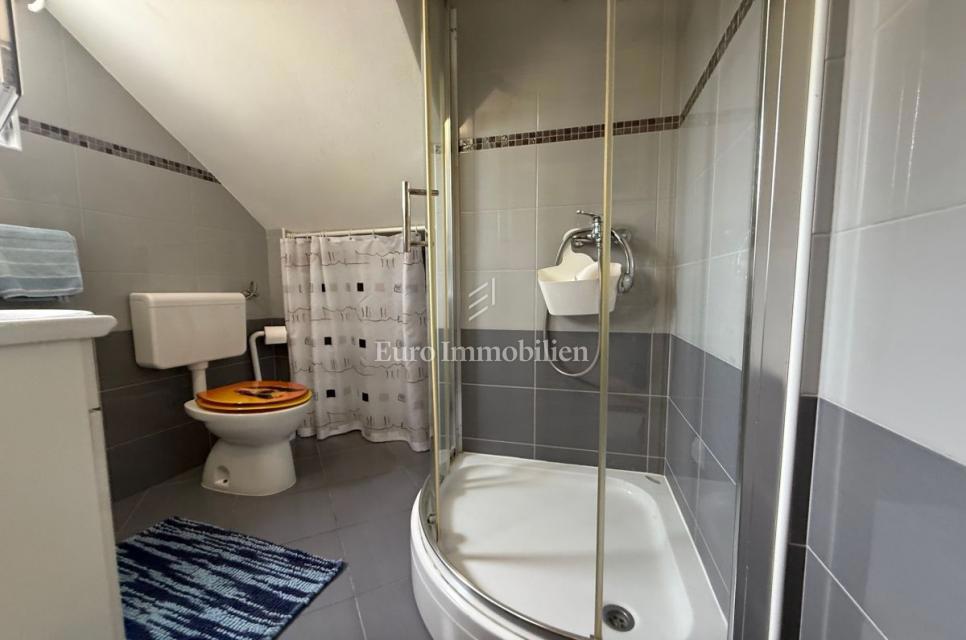 Apartma z vrtom v mestu Krk