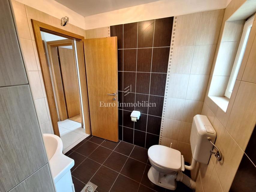 Soline – apartma blizu plaže z odprtim pogledom na morj