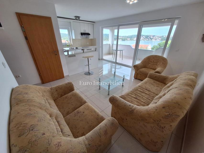 Soline – apartma blizu plaže z odprtim pogledom na morj