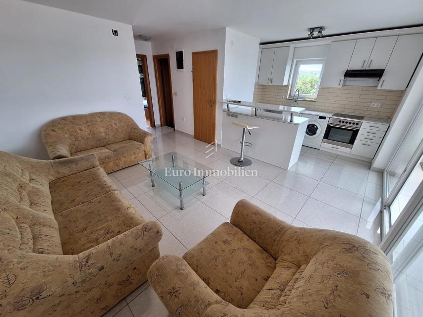 Soline – apartma blizu plaže z odprtim pogledom na morj
