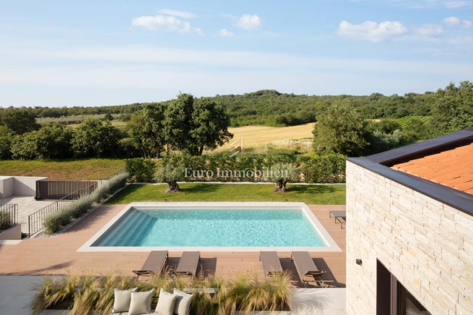 Istra, Poreč – Moderna vila z bazenom na prodaj