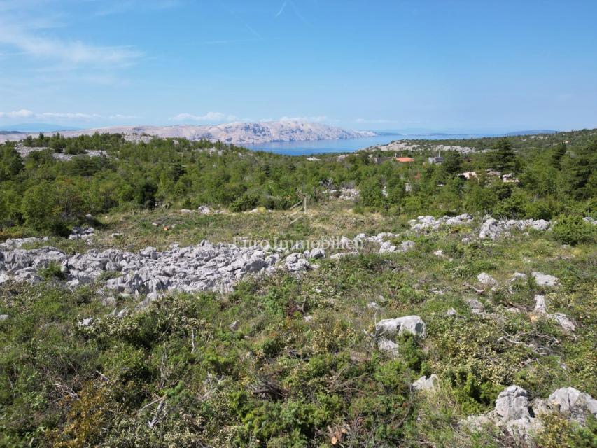 Gradbena parcela s pogledom na morje, blizu plaže