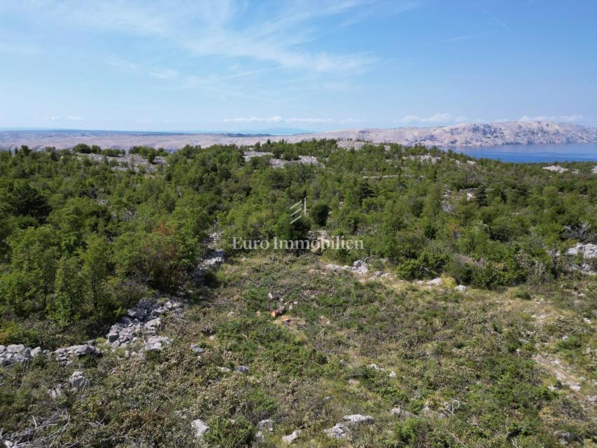 Gradbena parcela s pogledom na morje, blizu plaže