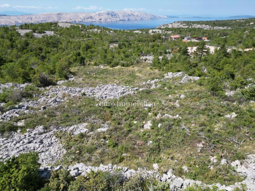 Gradbena parcela s pogledom na morje, blizu plaže