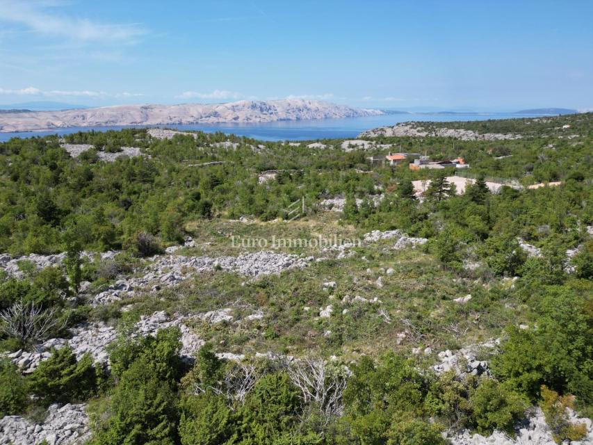 Gradbena parcela s pogledom na morje, blizu plaže