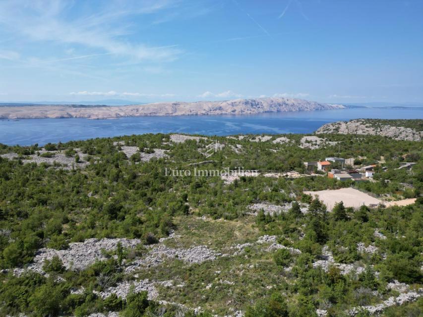 Gradbena parcela s pogledom na morje, blizu plaže