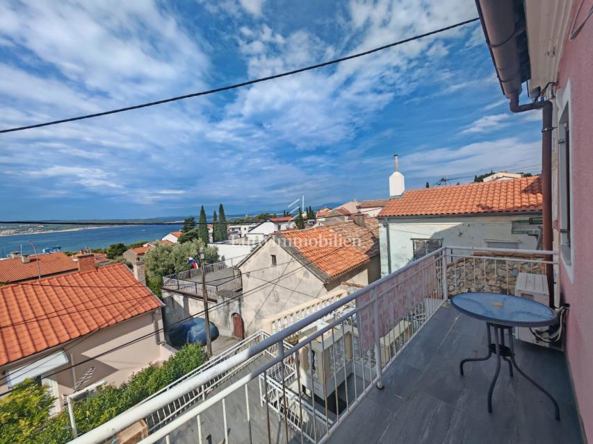 Vrstna Hiša s Panoramskim Pogledom – 150 m od Morja