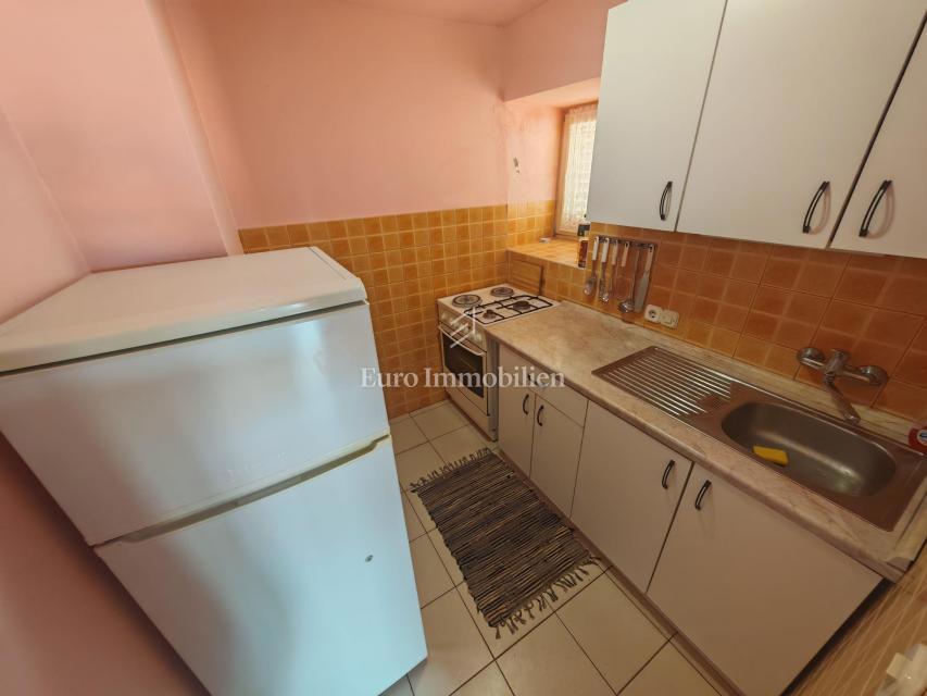 Vrstna Hiša s Panoramskim Pogledom – 150 m od Morja