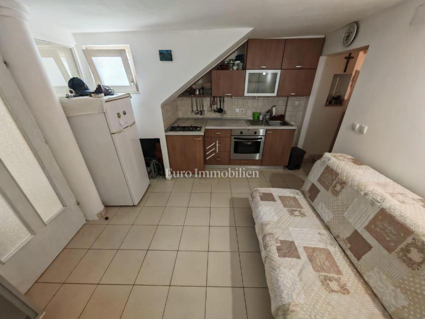 Vrstna Hiša s Panoramskim Pogledom – 150 m od Morja