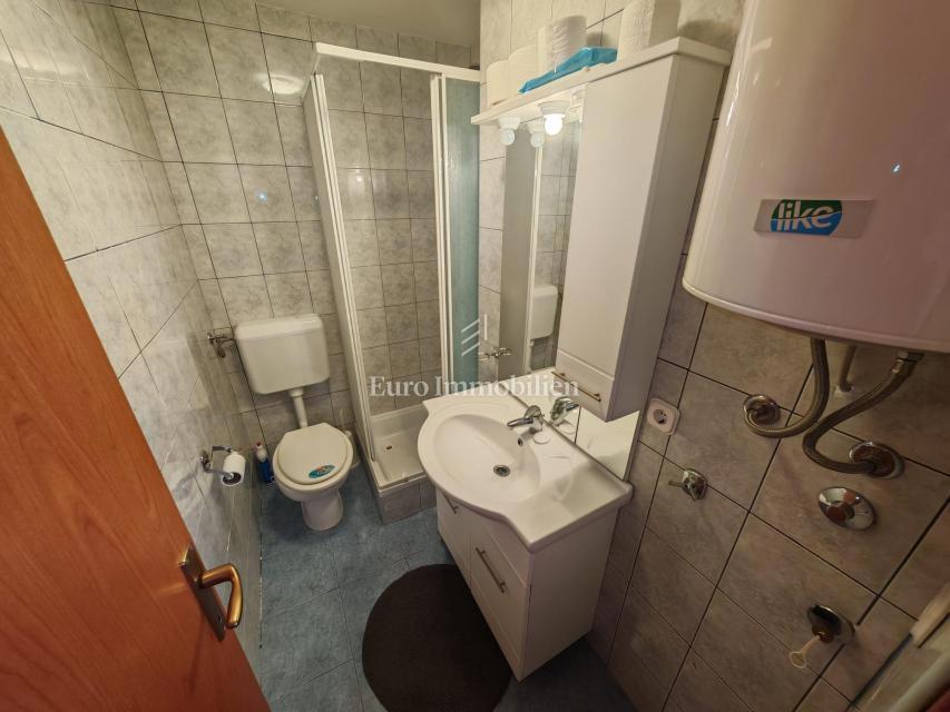 Vrstna Hiša s Panoramskim Pogledom – 150 m od Morja