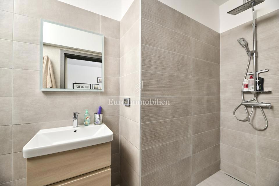 Umag, Samostojna hiša z bazenom