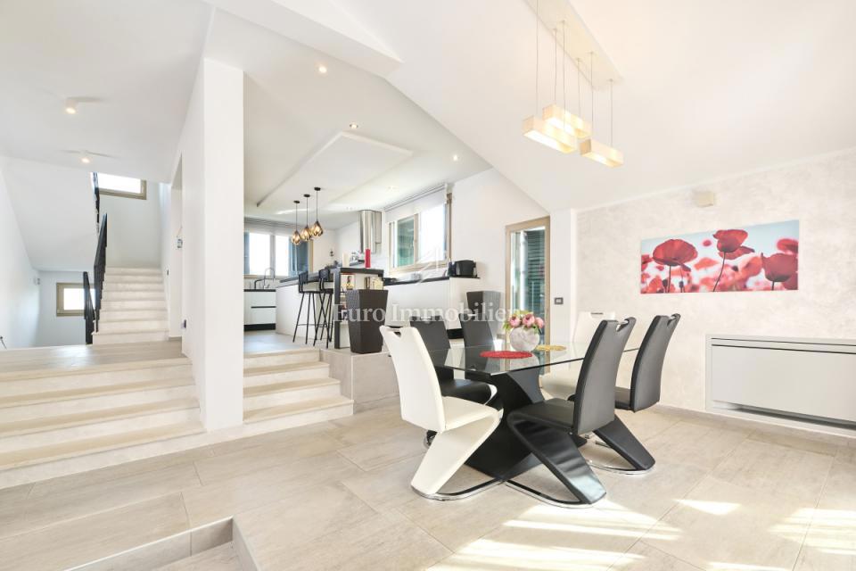 Umag, Samostojna hiša z bazenom