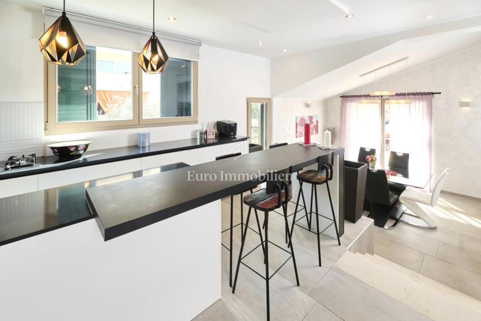 Umag, Samostojna hiša z bazenom