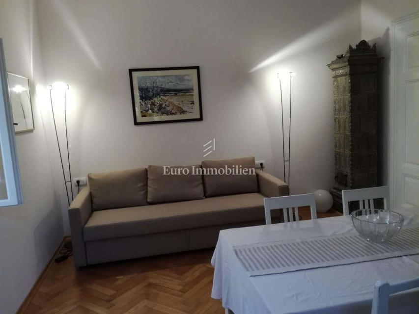 Lovran – stanovanje v zgodovinski vili, 50 m od morja