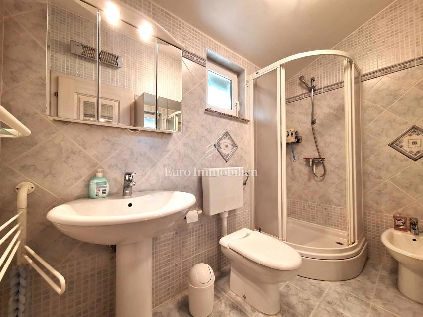 Hiša 200 metrov od morja, Malinska!